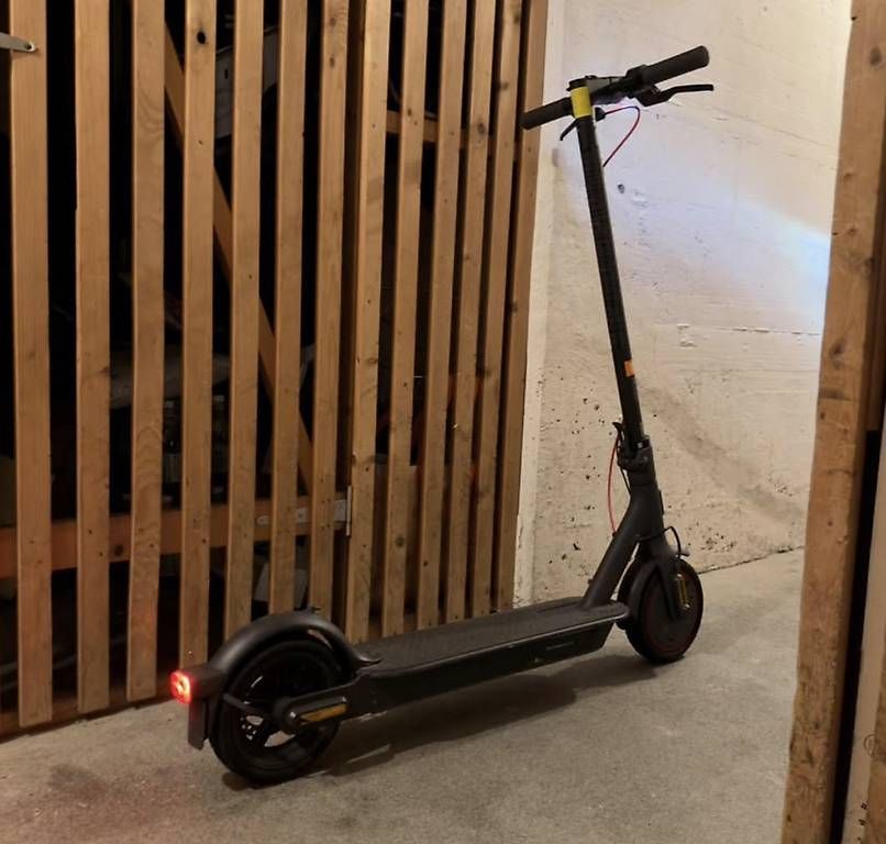 Scooter: Escooter  – Usato da Luzern venduto da bed_w67n