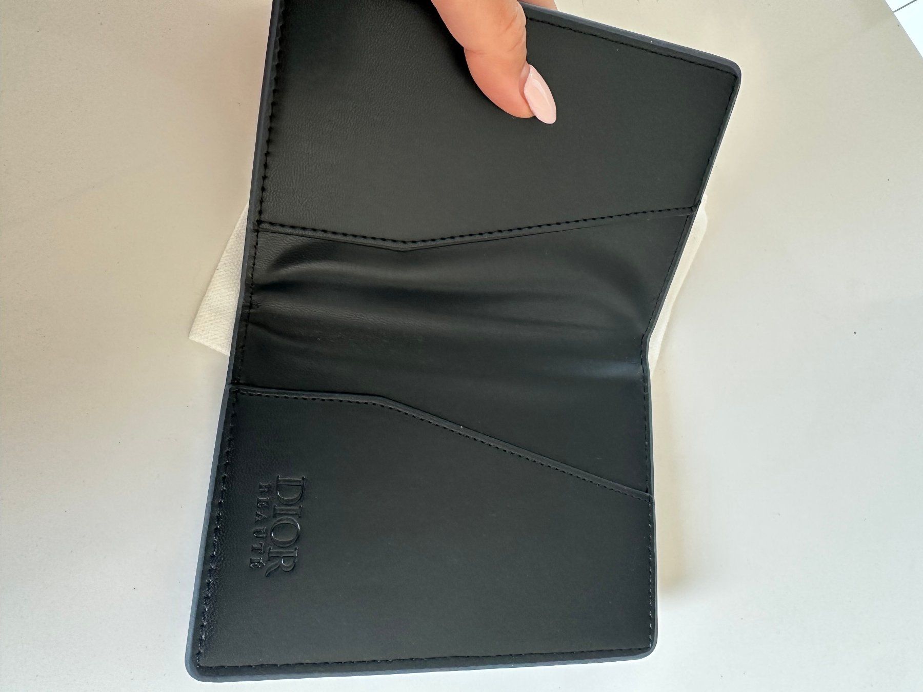 Dior Sonstige Kleidung & Accessoires: dior Passhülle – Neu und originalverpackt aus Steinmaur von regenbogen052 1