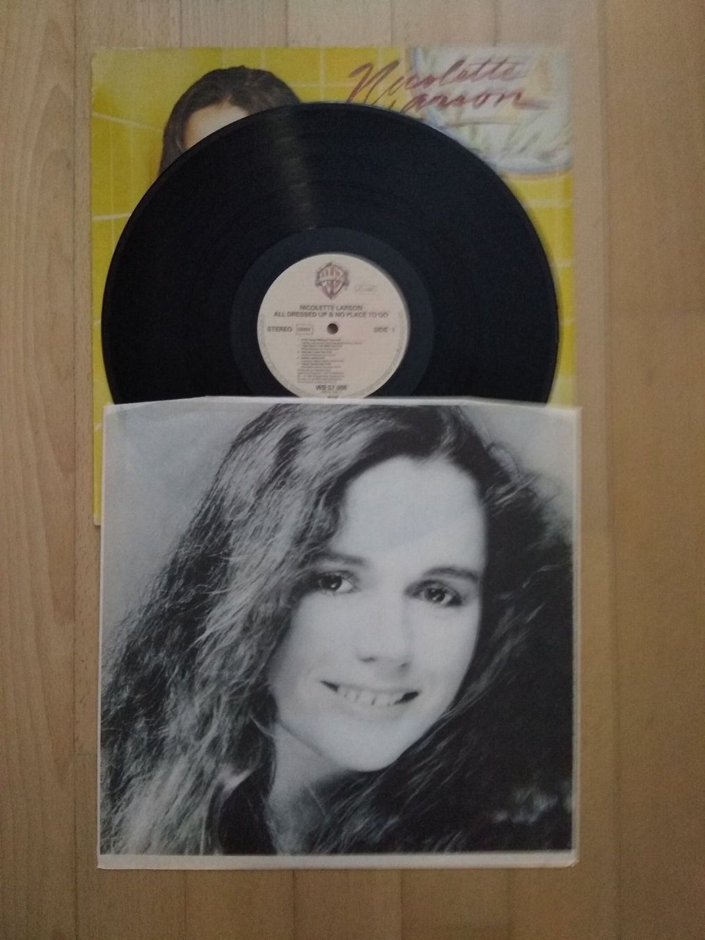 Dischi in vinile: Nicolette Larson - All Dressed Up & ... – Usato da Arbon venduto da pendulum 1