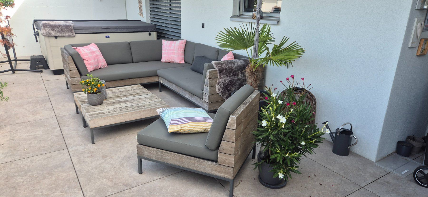 Sofas: Gartenlounge Set Holz mit Tisch – Gebraucht aus Sursee von guiebe 1
