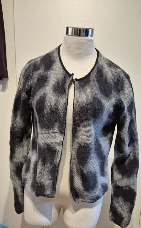 Taifun Strickjacke, Grösse 38. Grau/Schwarz Top Zustand!