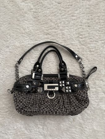 vintage Guess Handtasche mit Nieten