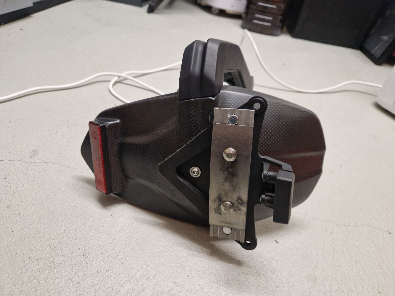 Ducati Tutti i ricambio per moto: Ducati Monster 1200 2014 Nummernhalter Carbon – Usato da Dintikon venduto da Salentino19822