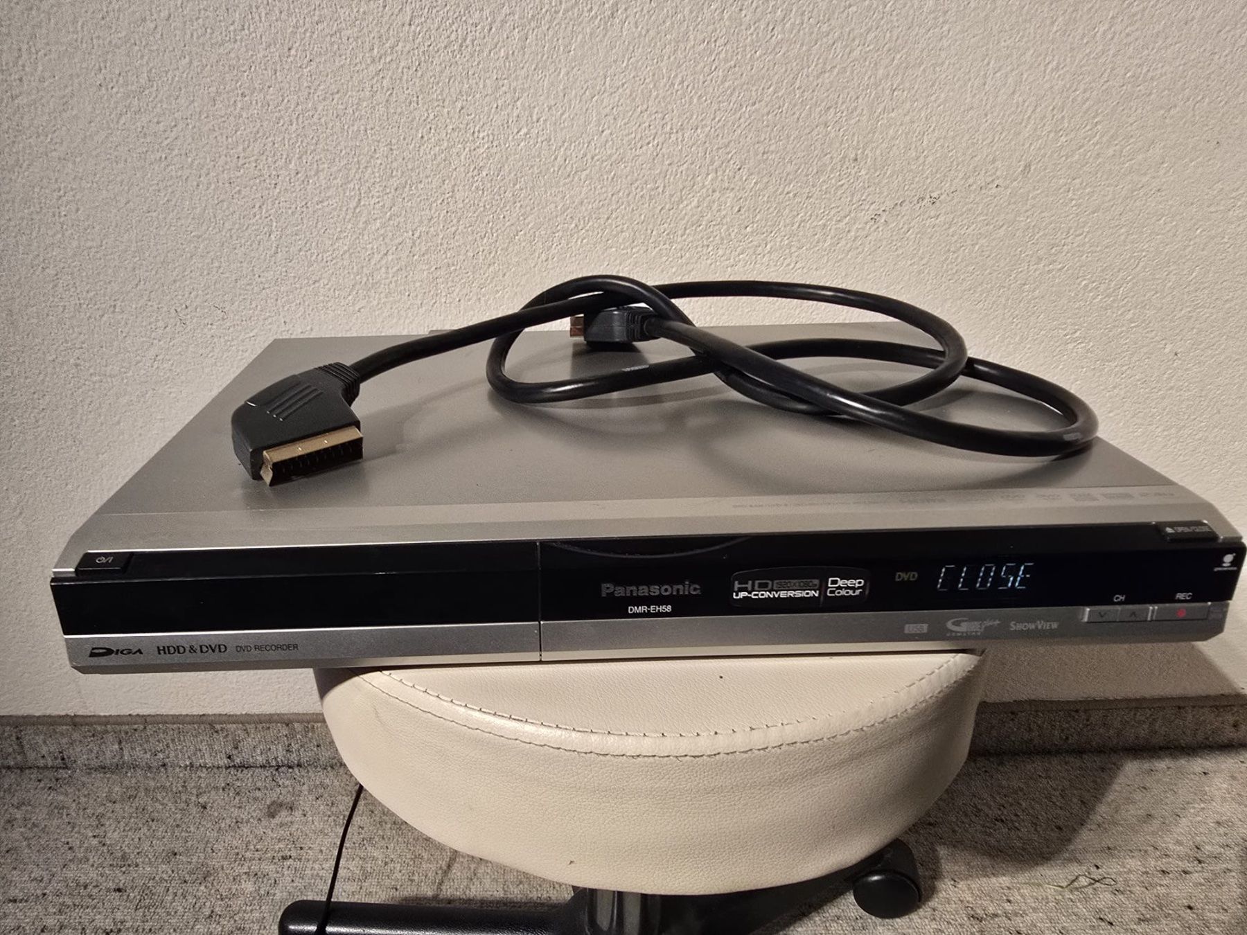 Panasonic Lettore multimediale & Streamer: Panasonic DVD Recorder Model No. DMR-EH58 – Usato da Oberweningen venduto da Achille.3 4