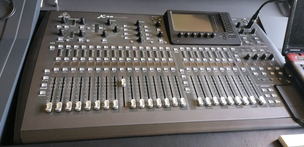 Console di mixaggio: Professionelles Studio-Pult - EINMALIGE GELEGENHEIT ! – Nuovo (secondo la descrizione) da St. Gallen venduto da ume_j65p 3