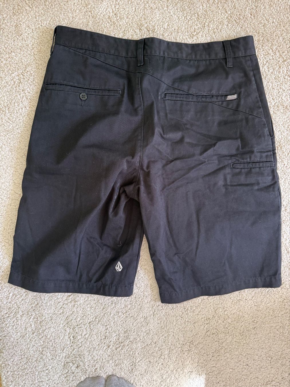 Volcom Pantalons: Volcom shorts Gr . 34 – D'occasion à Uettligen par Leoniexx 2