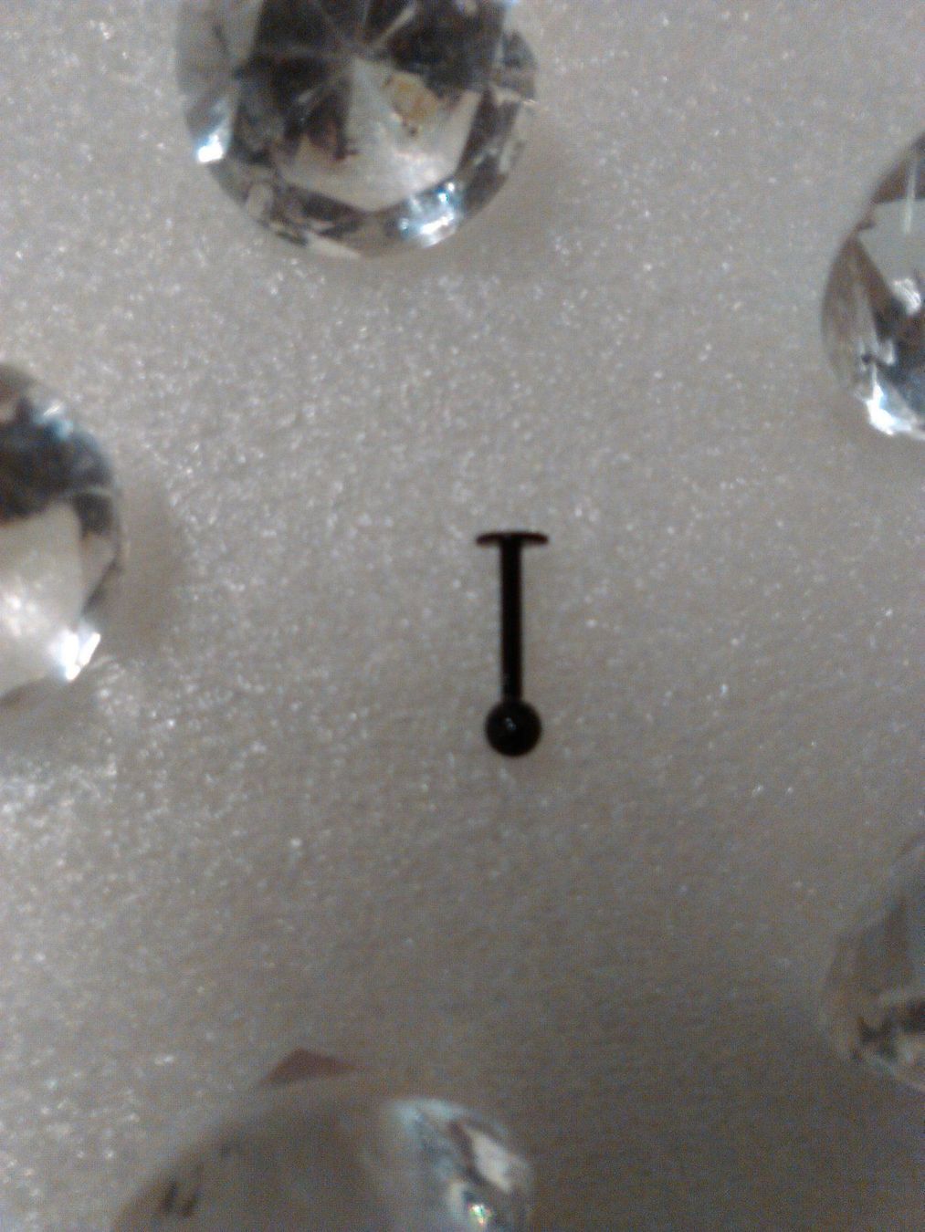 Bijoux piercing: EDELSTHAL LIPPENPIERCING;SCHWARZ FARBE – Neuf (Voir description) à Basel par bijoutrie_4 4
