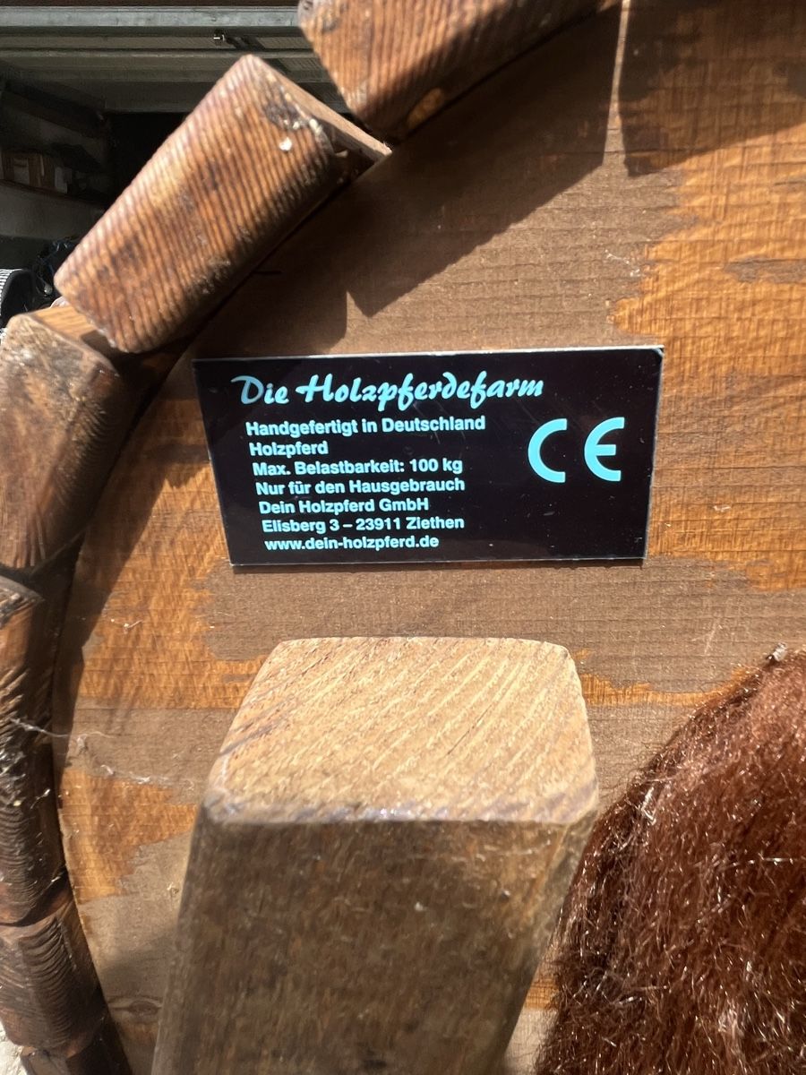 Jouets: Holzpferd, benutzt, war nie Draussen! – D'occasion à zuerich par luc_5snr 7