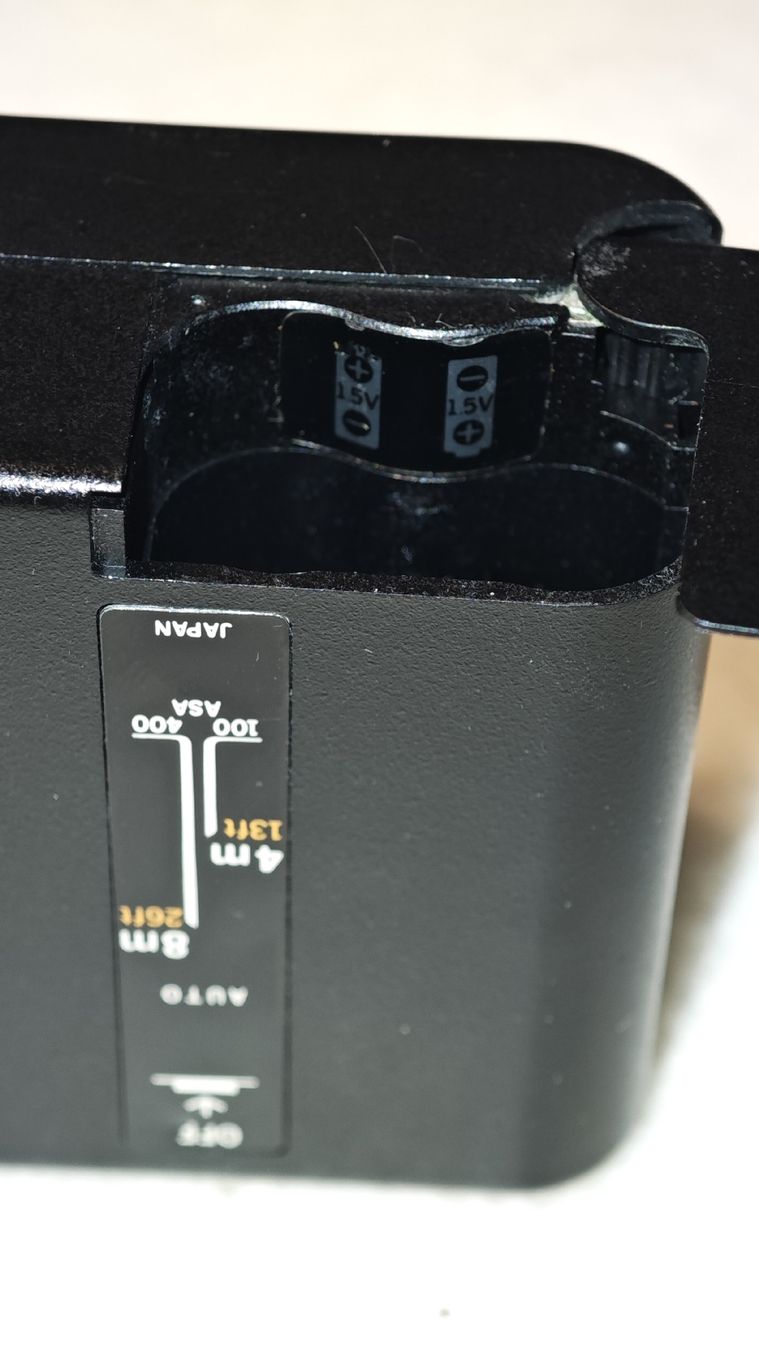 Olympus Flashs: Olympus Electronic Flash A16 - Vintage Camera Accessory  – D'occasion à Cham par pot_lpv7 4