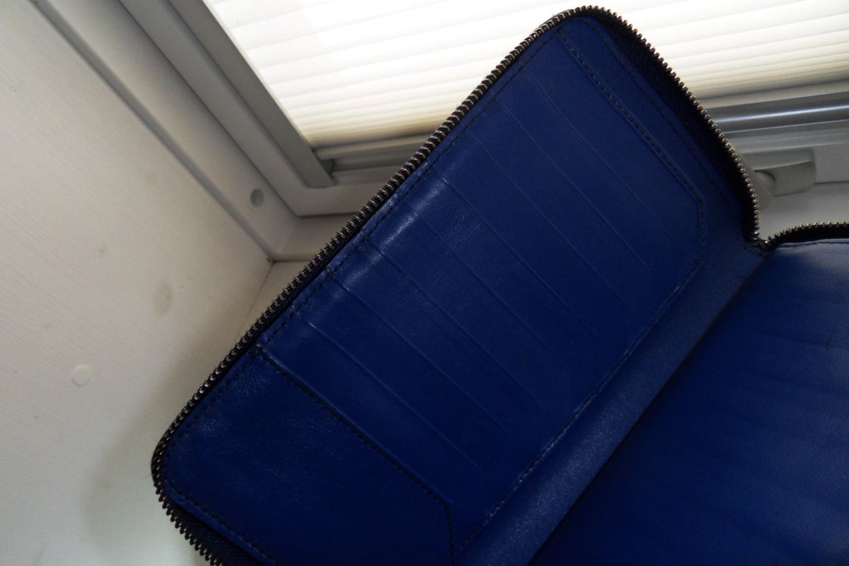 Burberry Portemonnaies: Authentic Burberry Wallet Blue Leather – D'occasion à Stilli par amy_k5jv 4