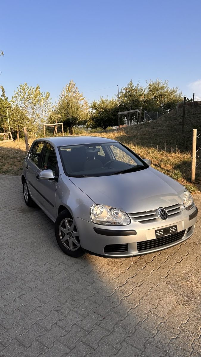 VW Autos: VW Golf V – D'occasion à Ostermundigen par cercel.Ion
