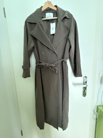 Neuer Stradivarius Trenchcoat, Grösse XS