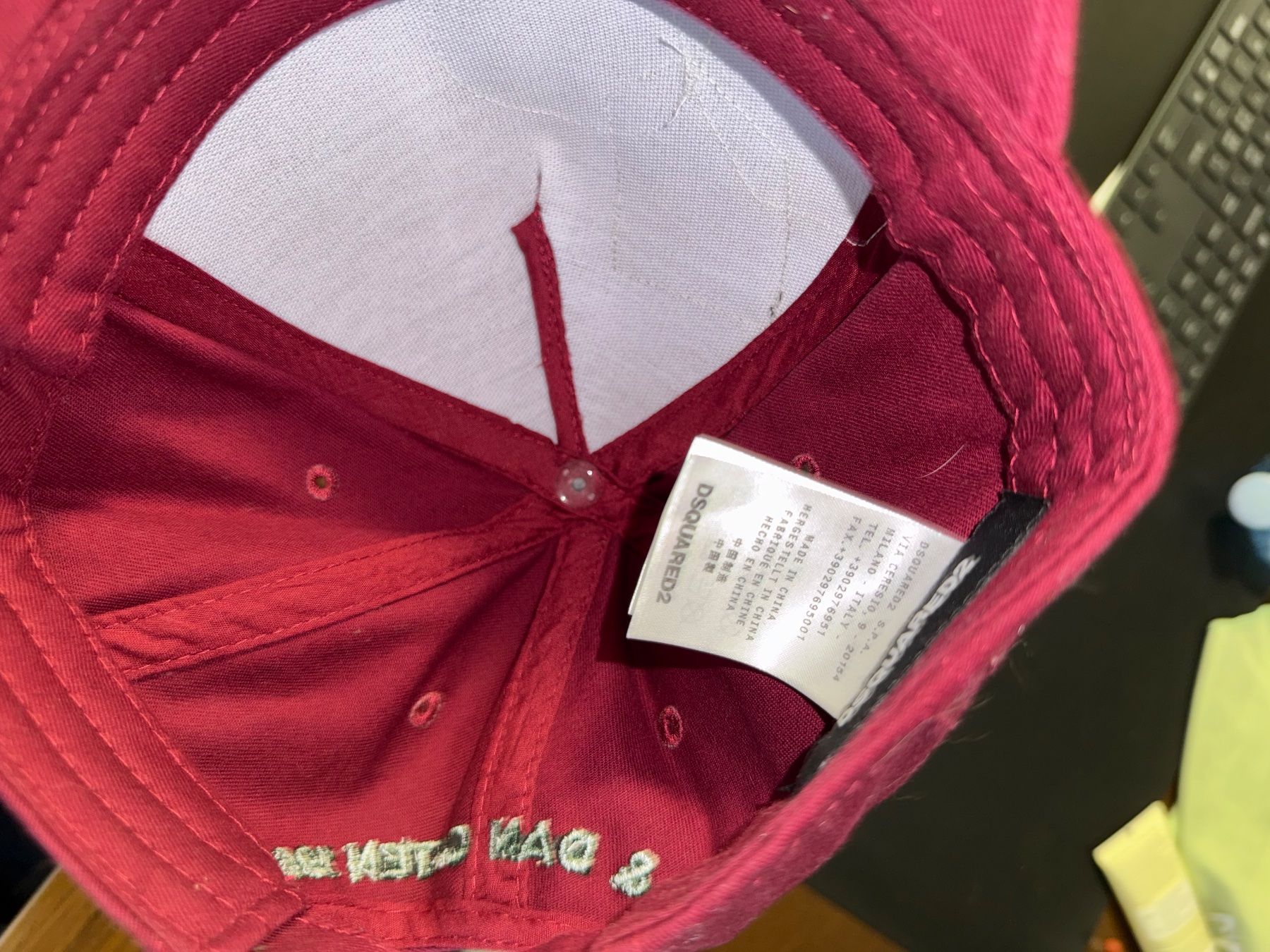 Dsquared2 Sonstige Kleidung & Accessoires: Dsquared2 cap rot – Gebraucht aus Bettlach von Mrsdelux 1
