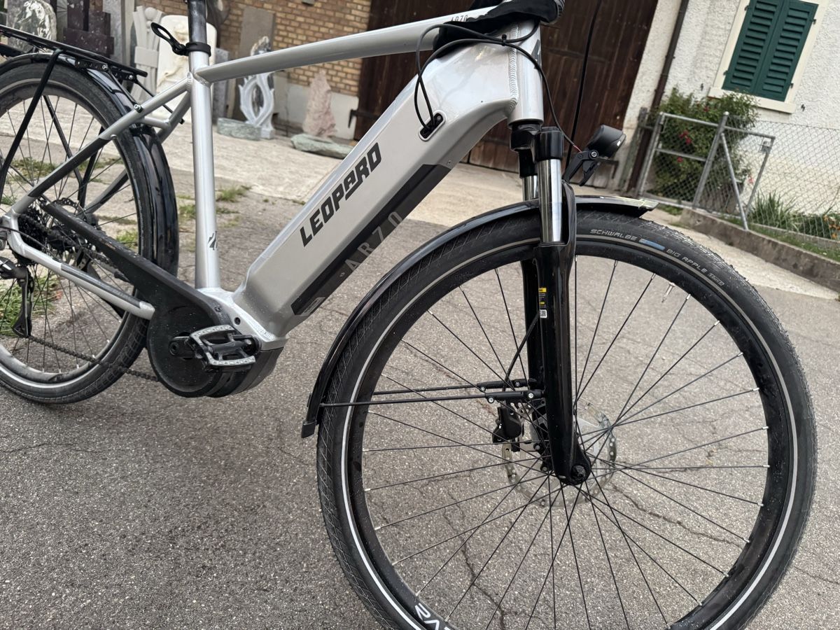 Leopard Vélos: E Bike Leopard ( Bosch) – D'occasion à Forch par naz_fr7n 9