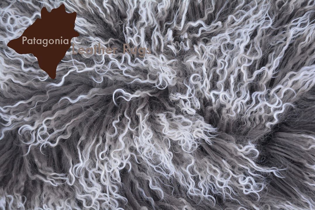 Teppiche: Tibetisches Schafell Haarlänge Locken – Neu und originalverpackt aus Arbedo von patagonialeatherrugs 2