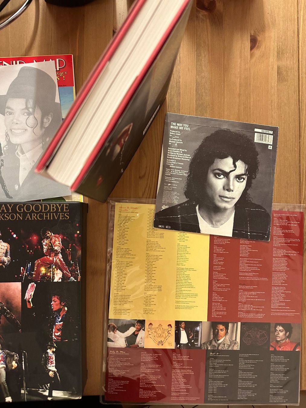 Libri: Michael Jackson Fan Bundle 5 Stück – Nuovo (secondo la descrizione) da Basel venduto da iulia_haul 4