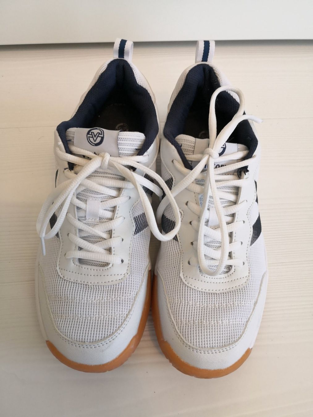 Victory Damenschuhe: 🤩VICTORY SNEAKER WEISS – Gebraucht aus Olten von Naja-Twins-Twins 1
