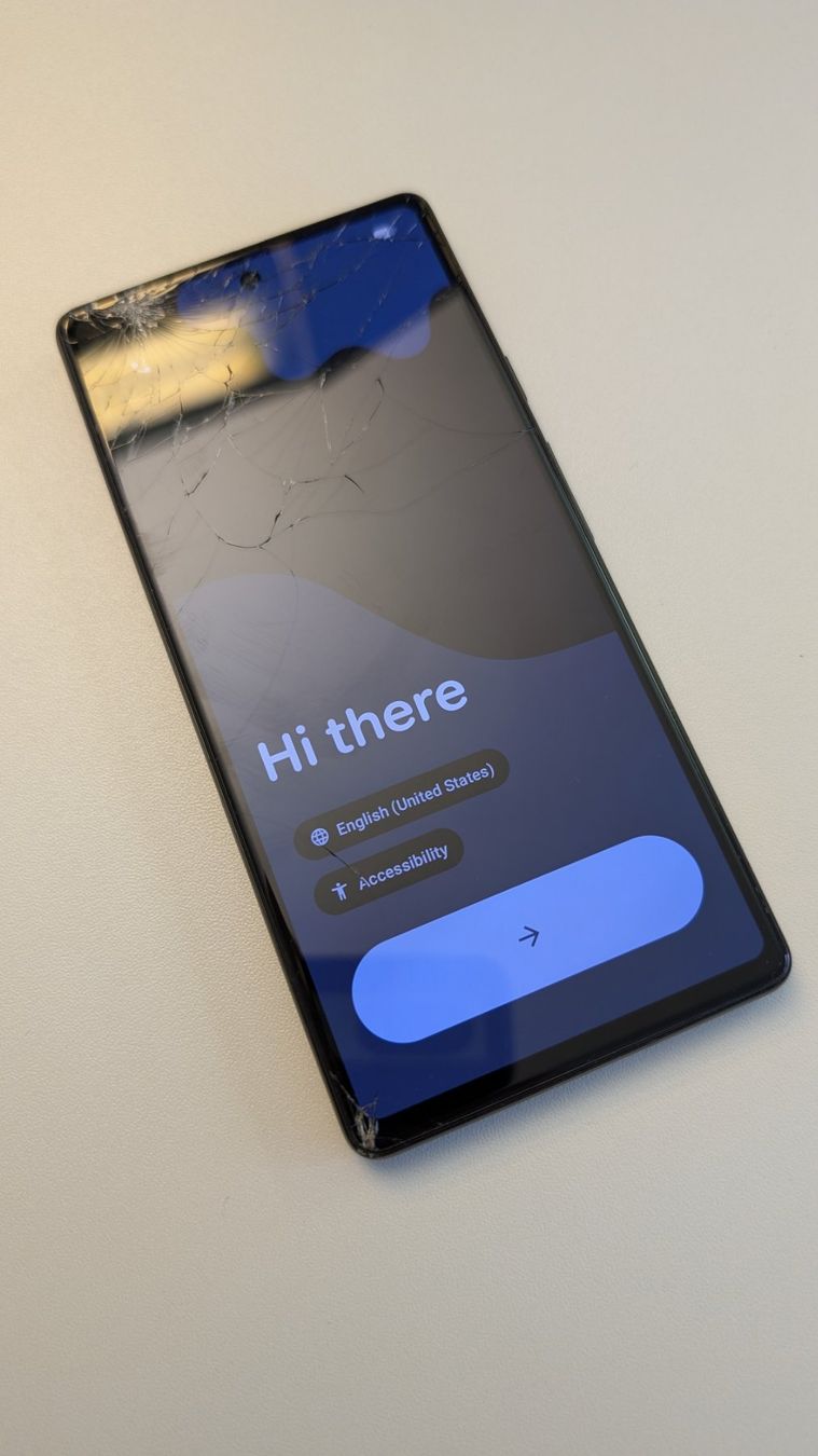 Google Handys / Smartphones: Google Pixel 6a Smartphone mit Displayschaden – Gebraucht aus Reiden von luk_57h6 1