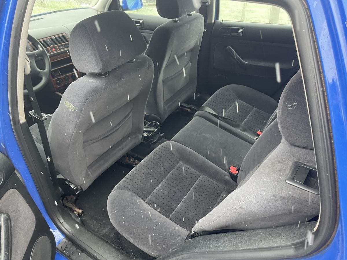 VW Automobili: golf 1.8 4x4 – Usato da Spiez venduto da bertula 6