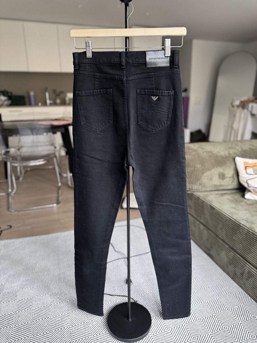 Armani Jeans: Emotion Armani black high waist jeans – Nuovo (secondo la descrizione) da Zürich venduto da ari_cr2f 1