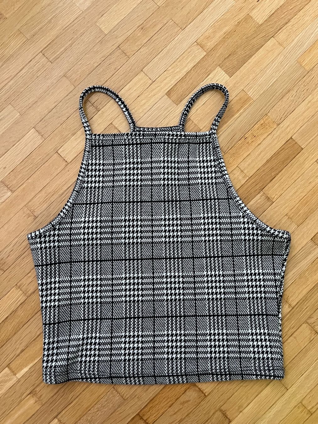 Tops: Black & White Top – Gebraucht aus Zürich von chi_bp5m