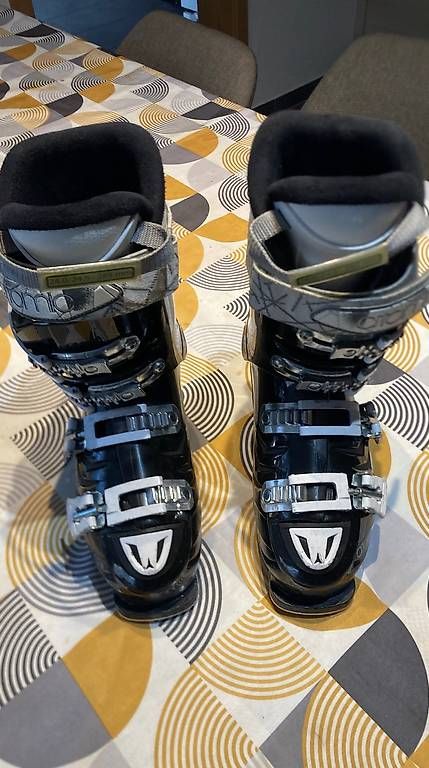 Scarpe da uomo: Chaussures de ski Atomic 24-24.5 – Usato da Ardon venduto da javigh3 3
