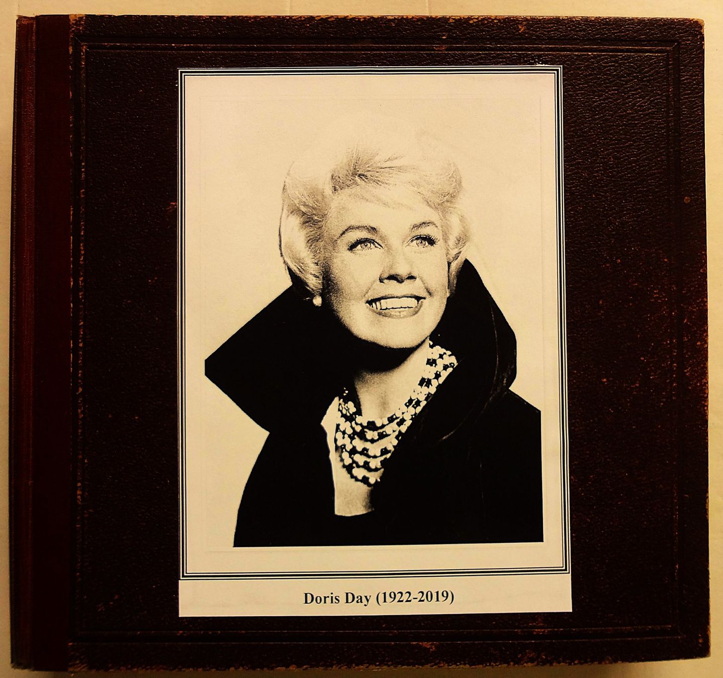 Schallplatten: Doris Day, Album mit 12 Schellackplatten – Gebraucht aus Hemishofen von Phonomandy