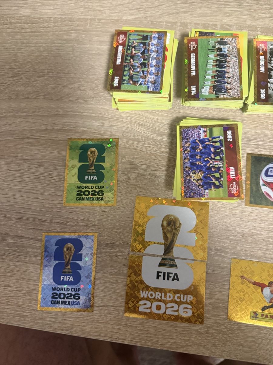 Panini Cartes à collectionner: Panini 500 Sticker ohne Duplikate – Neuf avec emballage d'origine à Maienfeld par Marija123 1