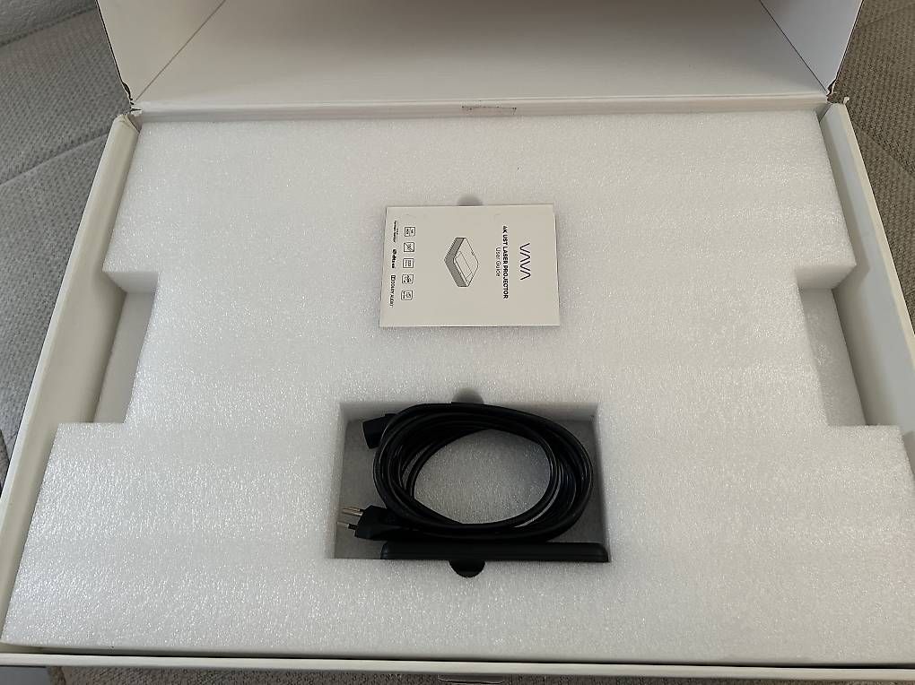 Proiettori: vava evolve 4k ust laser projector – Usato da Rothrist venduto da patrick1999 1