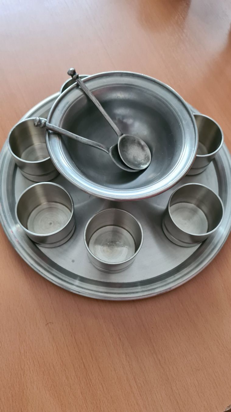 Set di piatti: Ensemble de service apéritif vintage, complet – Usato da Corseaux venduto da 4CAHUETE 4