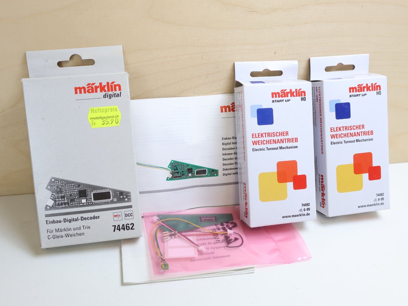 Märklin Modelleisenbahnen: Märklin Weichendecoder 74462 + El. Antriebe C-Gleis H0 - Neu – Gebraucht aus Winterthur von Monstera