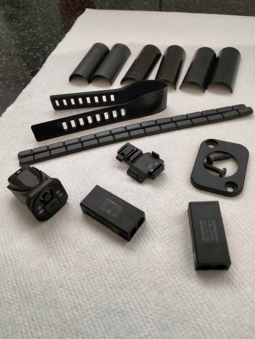 Shimano Ersatzteile: Diverses Shimano Di2 Zubehör – Gebraucht aus Uster von KarlZH 1