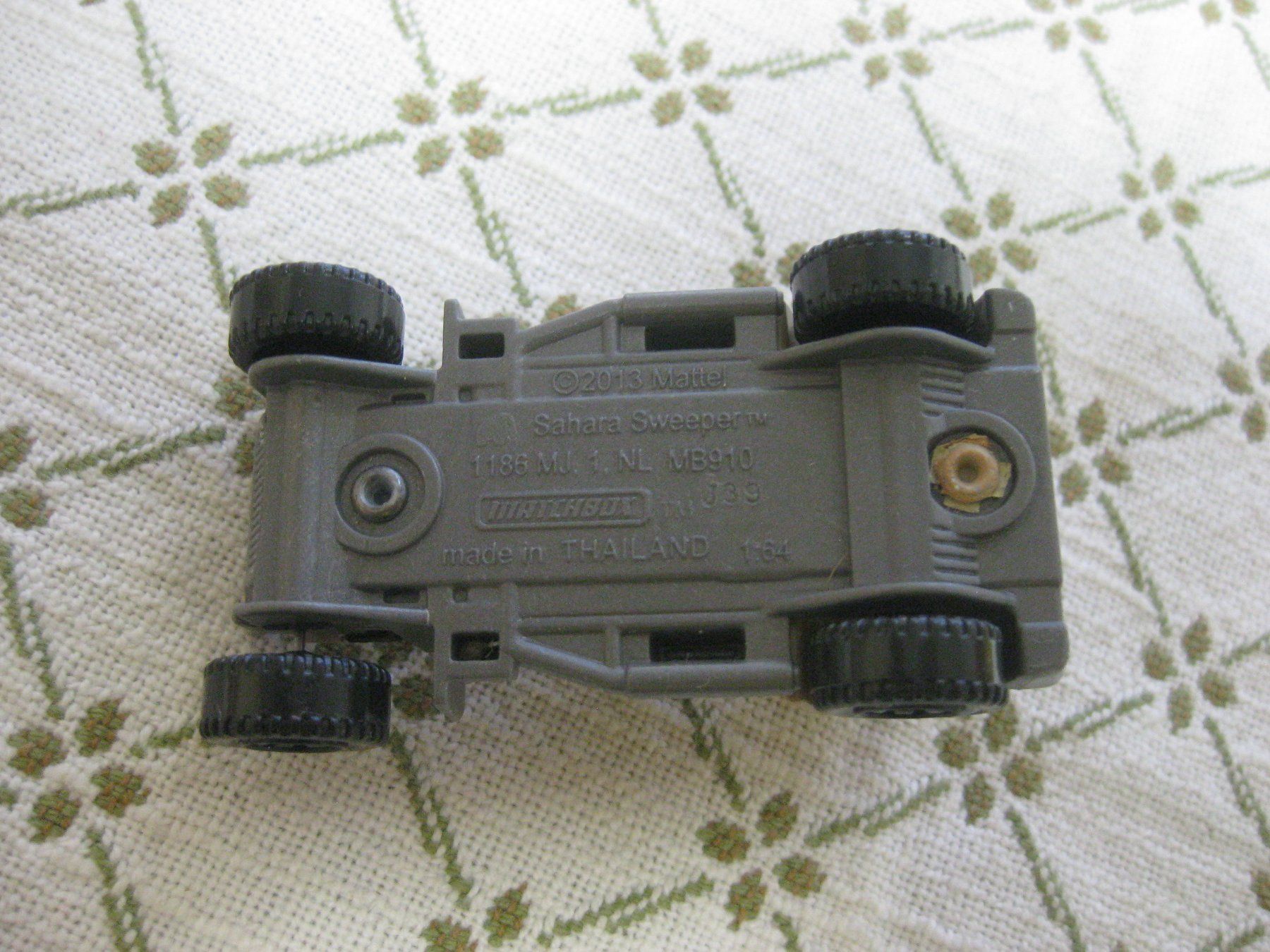 Matchbox Modellini d'auto: MATCHBOX Jeep Army Jg 2013 Mattel – Usato da Münchenbuchsee venduto da neuwertig-gespart 5