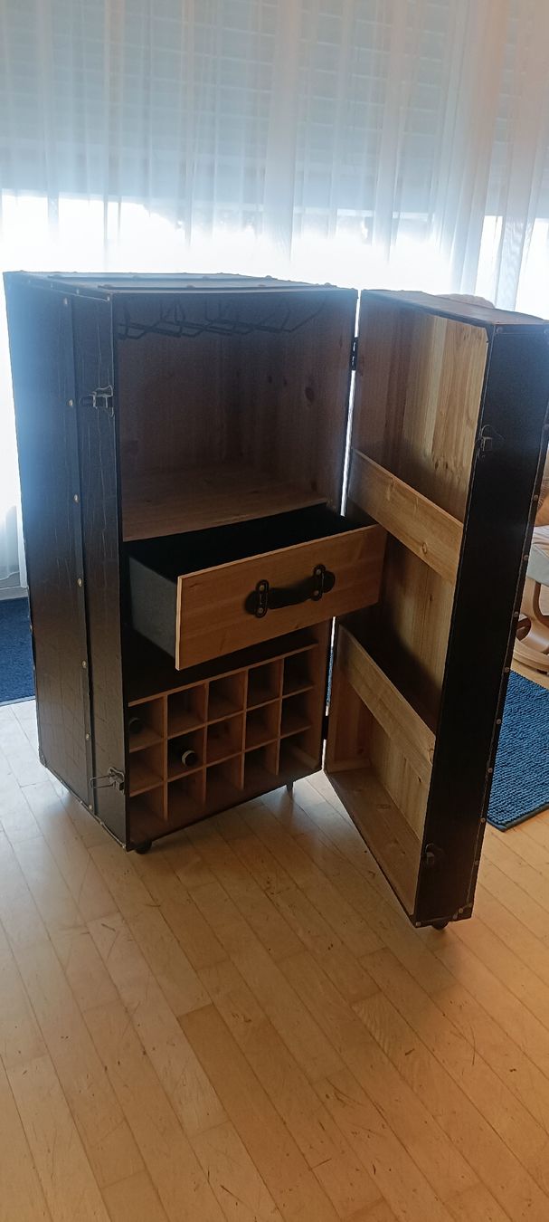 Cassapanche: Bar-Schrank Truhe auf Räder – Usato da Rothenburg venduto da Guidolino 3
