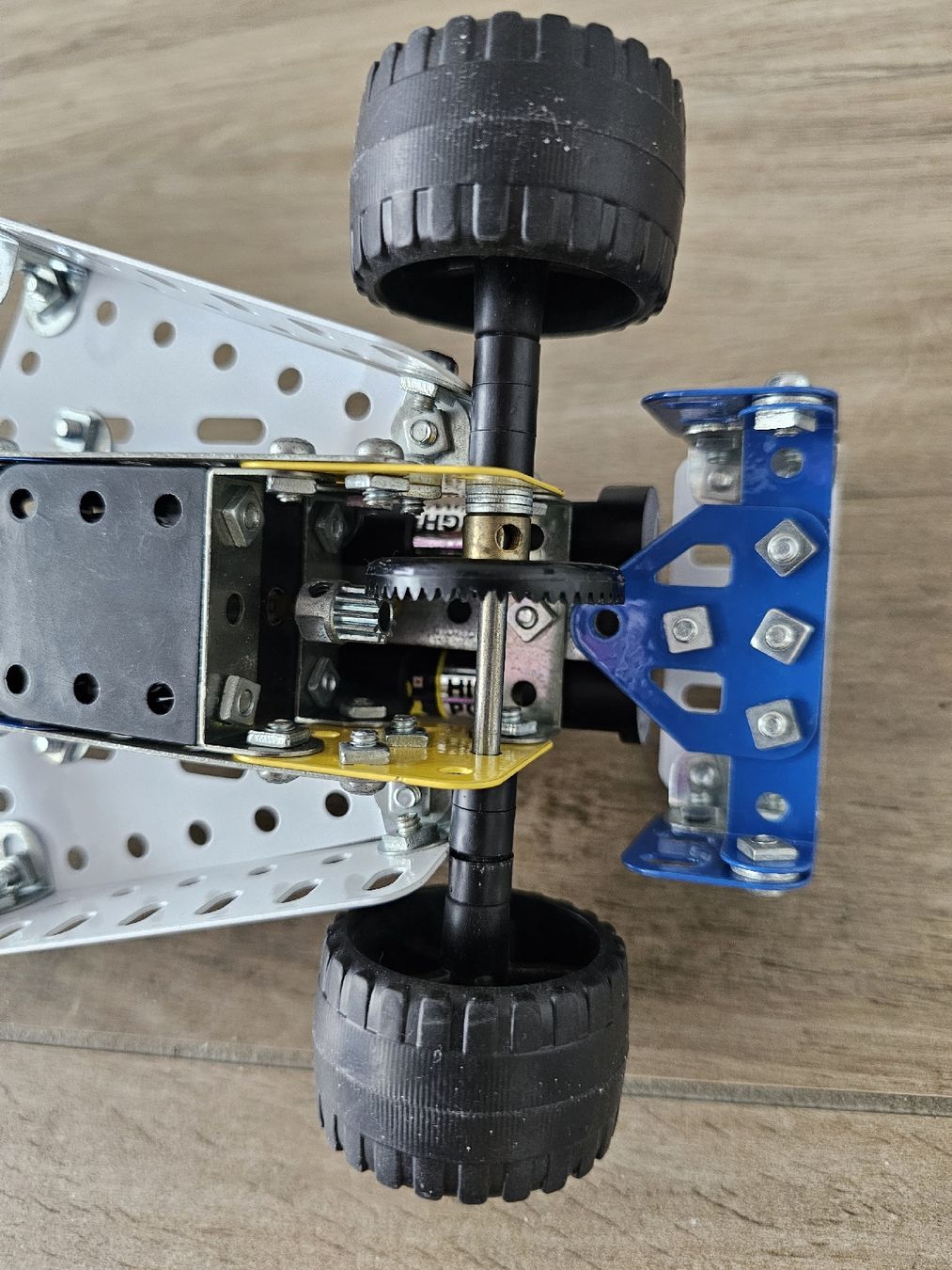 Meccano Kit di costruzioni: Metalbauauto Meccano 4630 mit Motor – Usato da Neukirch (Egnach) venduto da Bonita6 6