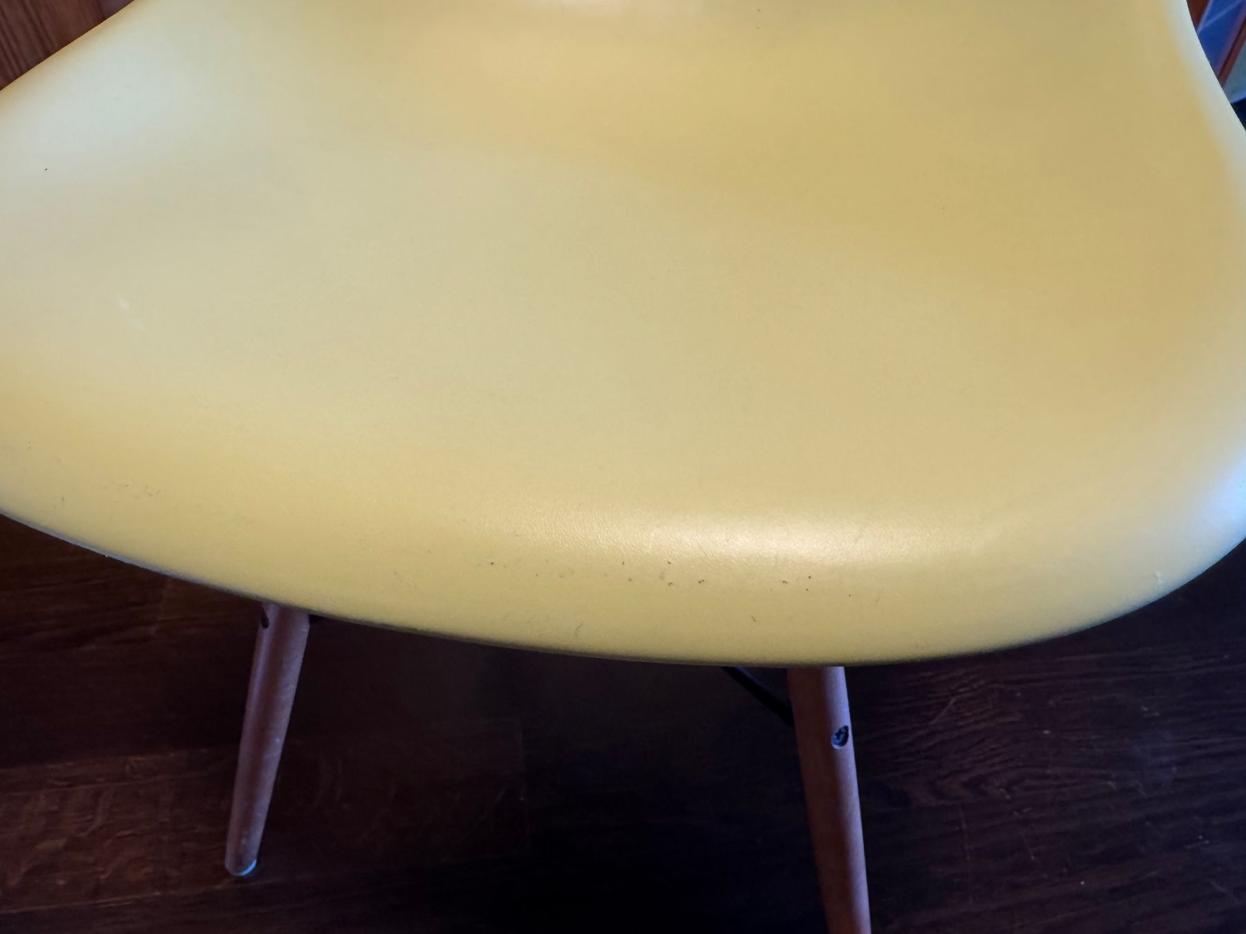 Vitra Sedie: ORIGINAL VITRA EAMES PLASTIC SIDECHAIR STUHL TOP DESIGN 4 x – Usato da Balterswil venduto da MR_FEELGOOD 4