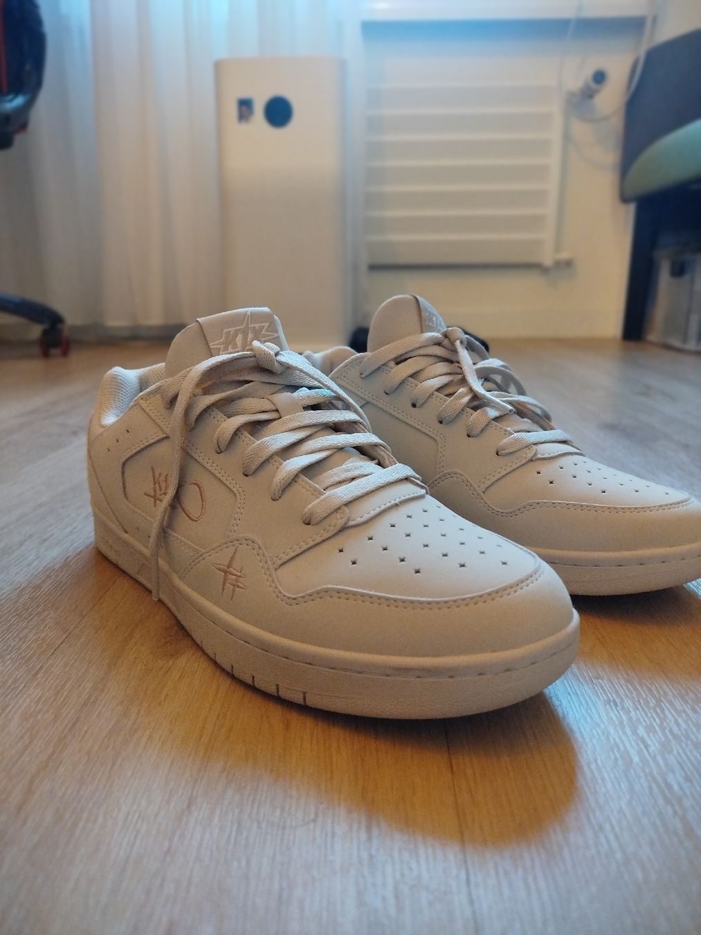 Herrenschuhe: Neue Karl Kani Sneaker, NP 100CHF – Neu (gemäss Beschreibung) aus Wittenbach von Cinemuha 4