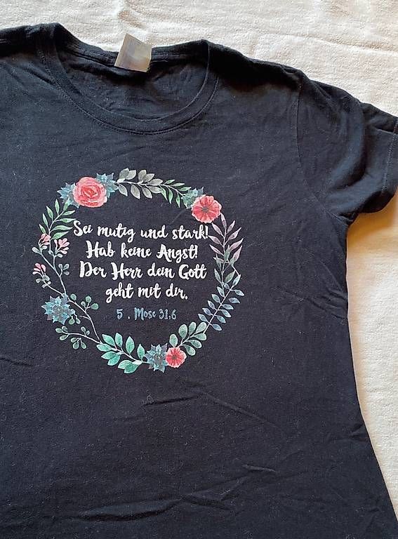 T-shirt: T Shirt in S  – Usato da Därstetten venduto da yas_pb5r