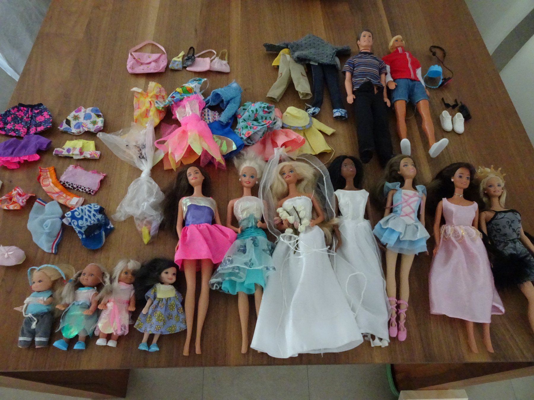 Giocattoli: Barbie Sammlung mit viel Zubehör – Usato da Muotathal venduto da Imanu04
