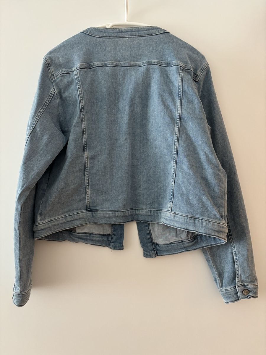 Giacche: Jeansjacke Carton Gr. 44 – Usato da Gwatt (Thun) venduto da Bioethanol01 1