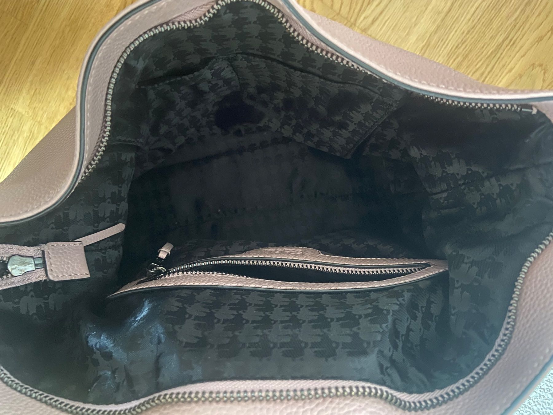 Karl Lagerfeld Taschen für Damen: Karl Lagerfeld Schultertasche – Gebraucht aus Zürich von oli_9dhs 4