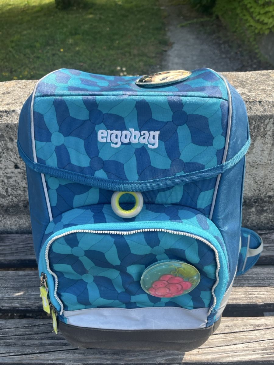 Ergobag Kindertaschen: Ergobag Schulranzen blau – Gebraucht aus Stäfa von vic_x2d6