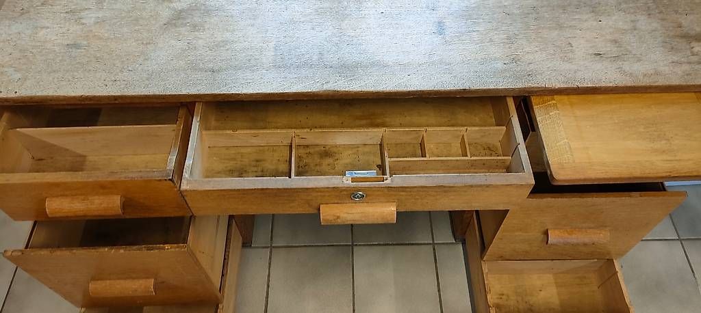 Schreibtische: Bureau ancien – Gebraucht aus Montbrelloz von laz_2nsl 3