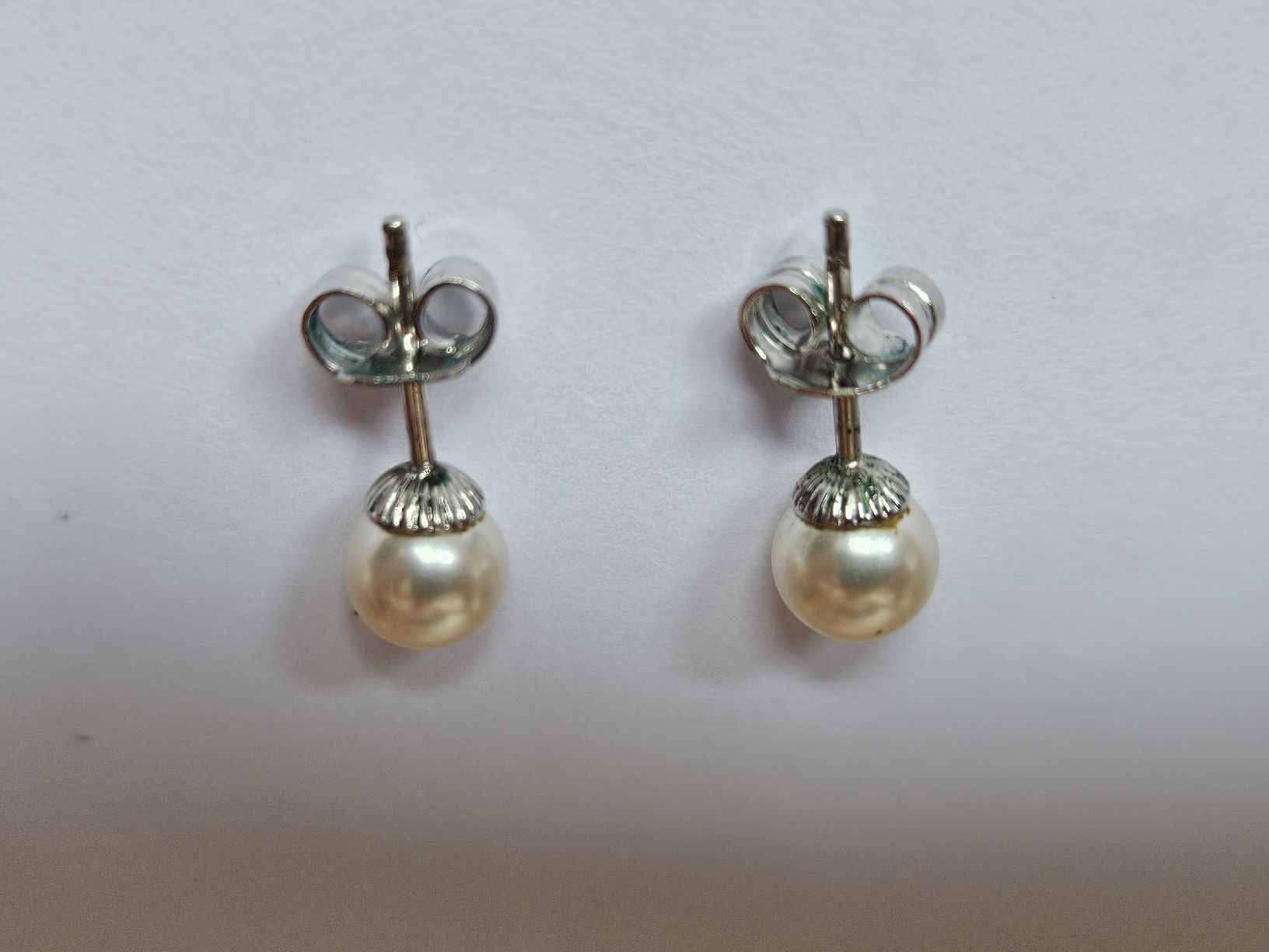 Ohrringe & -stecker: Ohrstecker Perle – Gebraucht aus Bern von Snowflake38 1