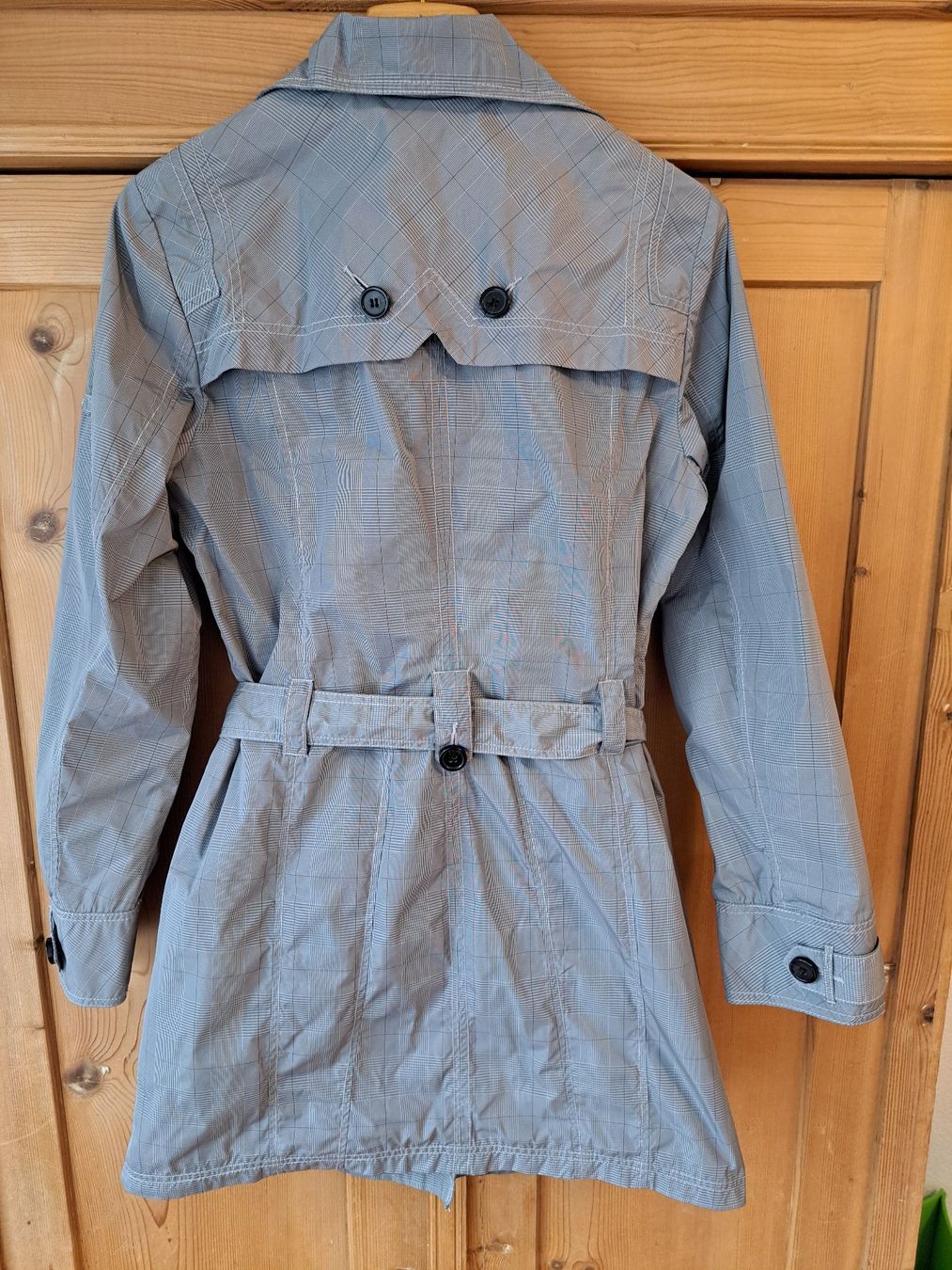 Cappotti: One Touch Regenmantel, grau, Gr. 40 – Usato da Wettswil venduto da Kith 1