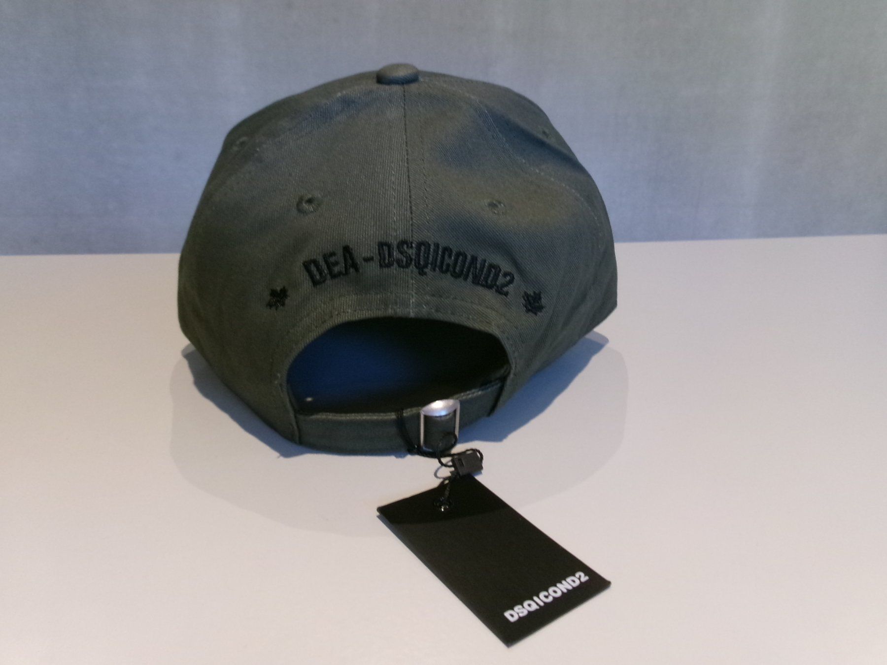 Dsquared2 Hüte, Mützen & Caps: Dsquared2 / DSQ / ICON / D2 / Cap / Olivegrün / Neu – Neu (gemäss Beschreibung) aus Welschenrohr von StarRecordsGmbH 2