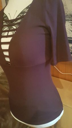 T-shirt taille S marque H&M couleur pourpre