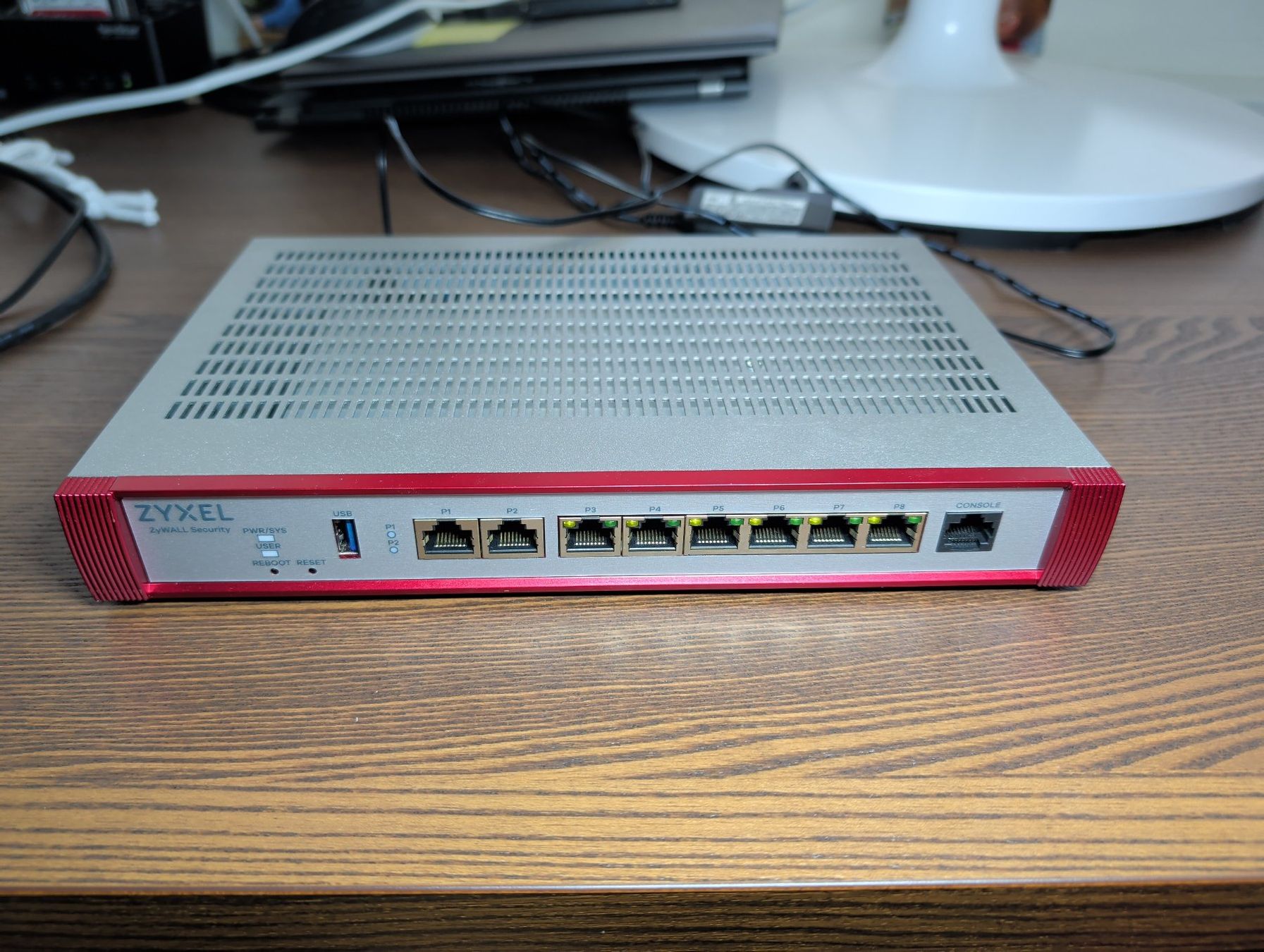 Zyxel Firewall: Zyxel ZyWall Flex 200H – Gebraucht aus Burgdorf von BITServ