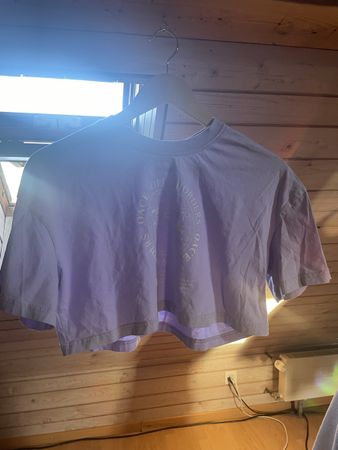 OACE Cropped T-Shirt Lila XS-S
