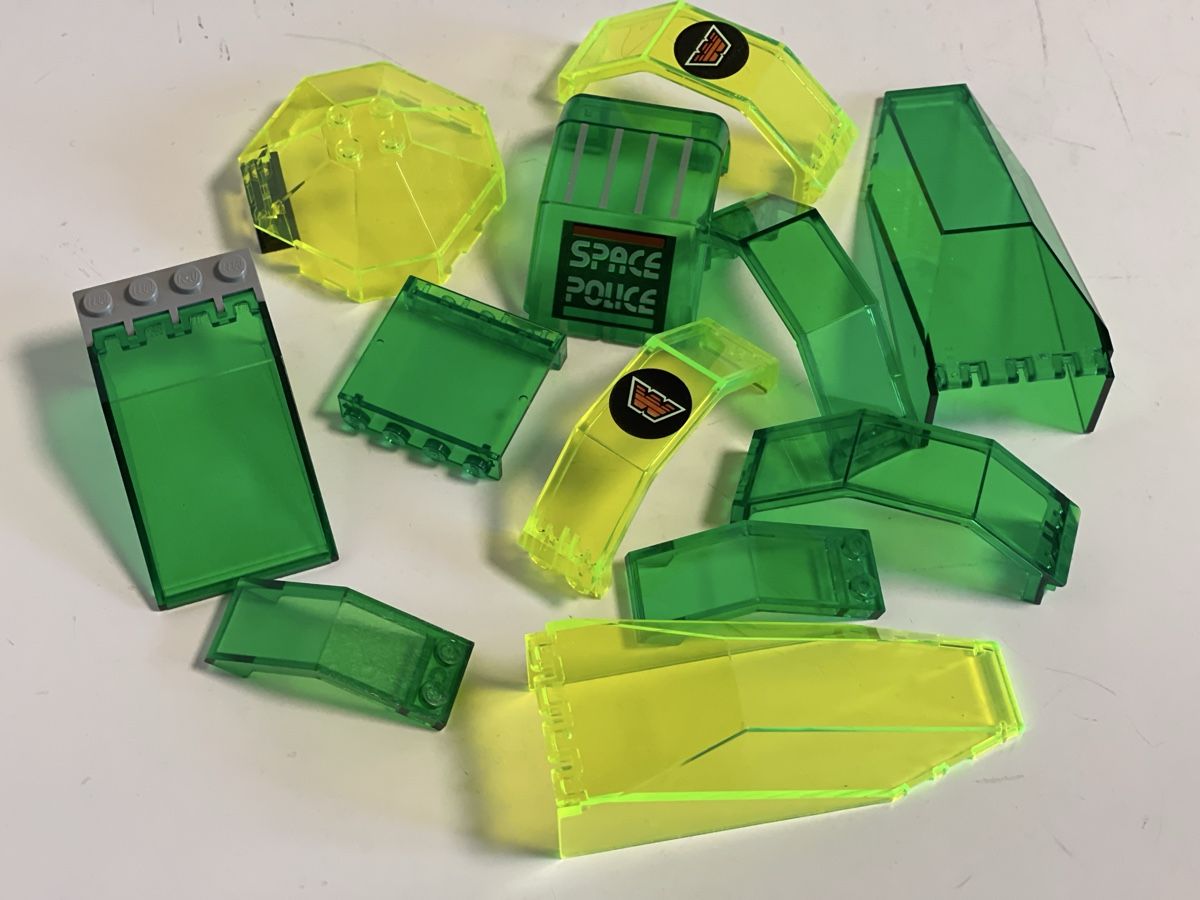 Lego Spielzeuge: Lego - Diverse Space Transparent Teile  – Gebraucht aus Gelterkinden von cobra0110